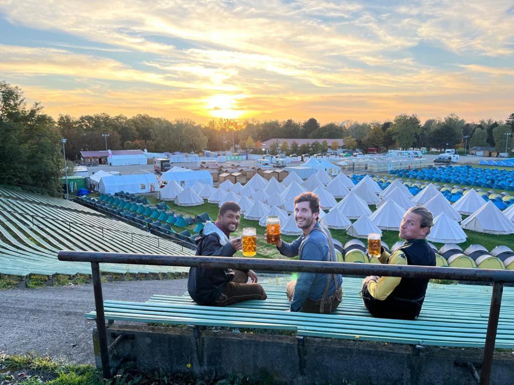 Festanation Oktoberfest Camp #2 Hotel München Ngoại thất bức ảnh